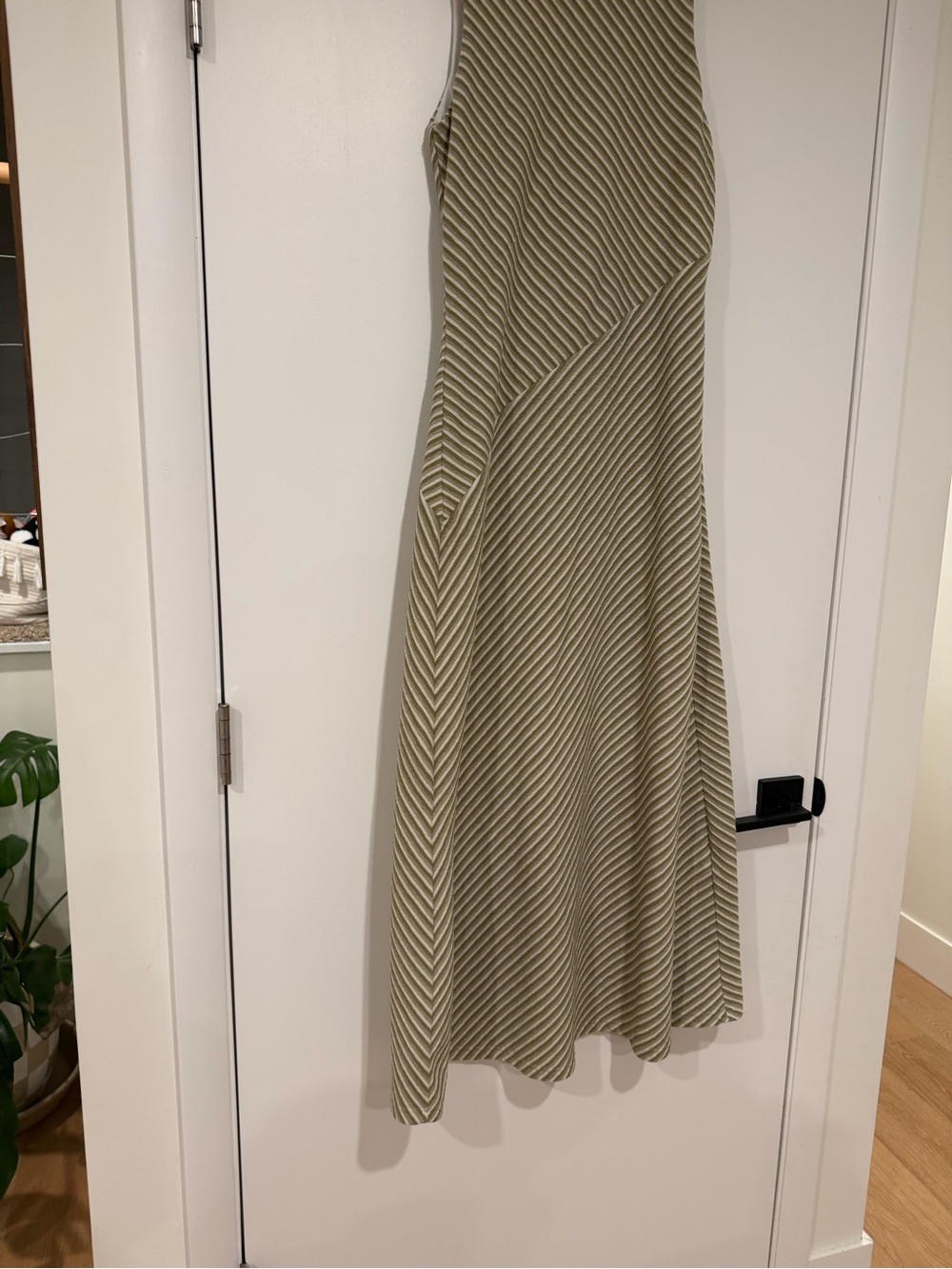 Mon Renn • Sage Ripple Dress - Picture 6 of 9